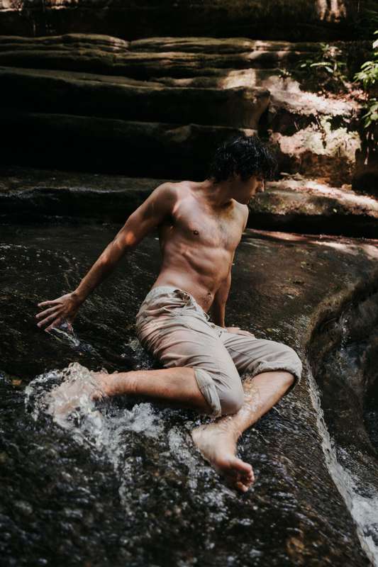 __degraphy_ - NSFW - EXPLICIT CONTENT
Model by Colby Harris