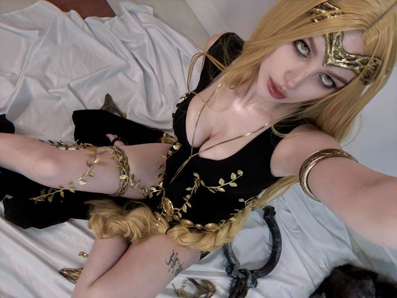 Vi ✧ ヴイ - ✨Marika HQ Selfie pack✨