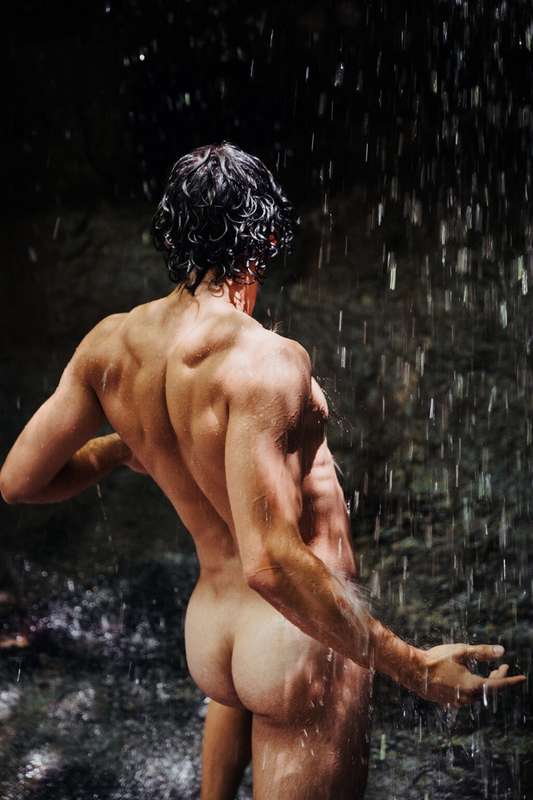 __degraphy_ - NSFW - EXPLICIT CONTENT
Model by Colby Harris