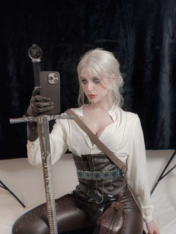 Vi ✧ ヴイ - More Ciri 🗡️