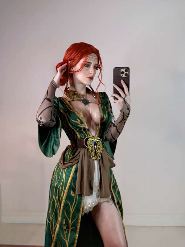 Vi ✧ ヴイ - Triss Merigold 🔥