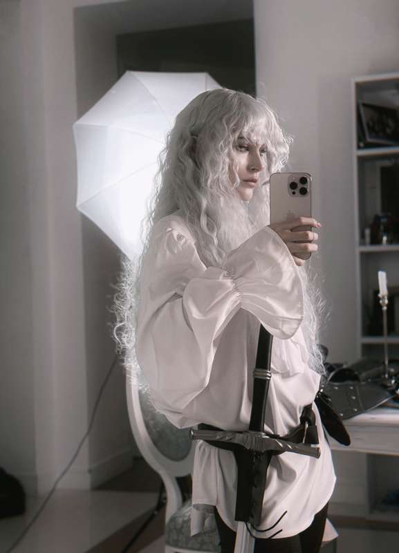 Vi ✧ ヴイ - 🪽 Griffith 