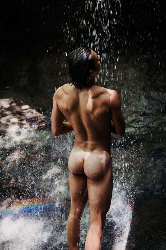 __degraphy_ - NSFW - EXPLICIT CONTENT
Model by Colby Harris