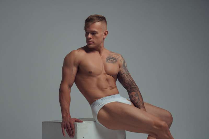 __degraphy_ - NSFW - EXPLICIT CONTENT
Model by Stas