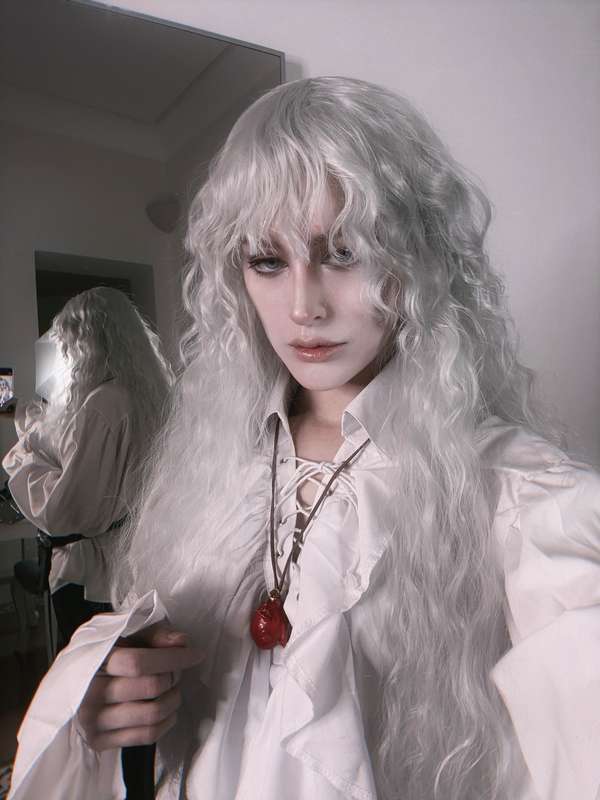 Vi ✧ ヴイ - 🪽 Griffith 