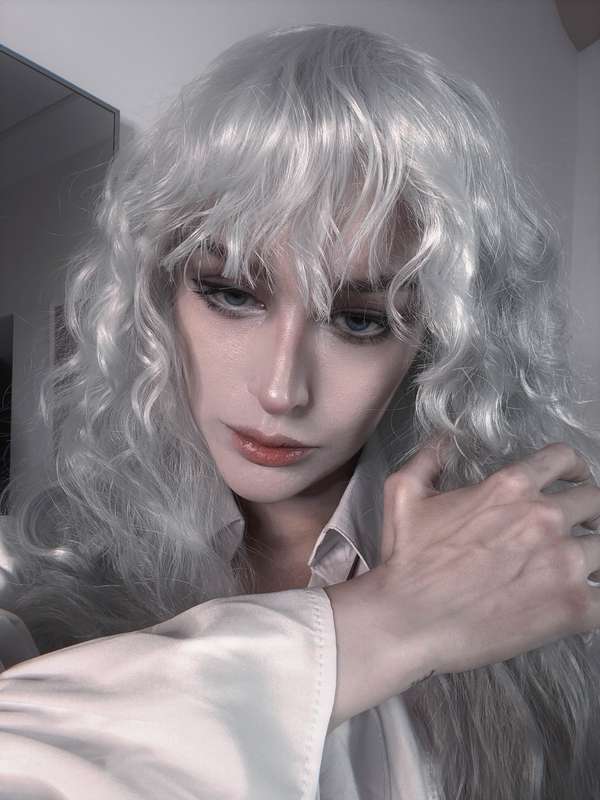 Vi ✧ ヴイ - 🪽 Griffith 