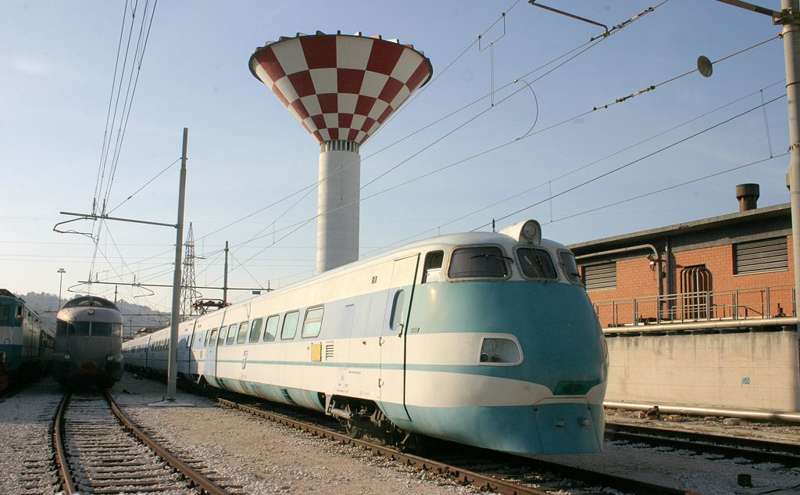 A rough history of tilting trains