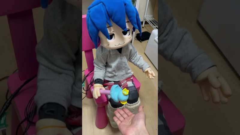Kibo-chan's arms got stronger, making it easier to hold things!
