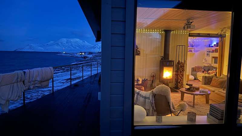 Moonlit Mornings on Svalbard 🌝